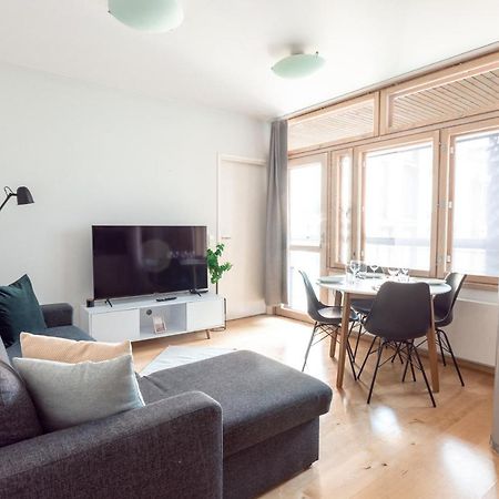 2Ndhomes Stylish 1Br Home With Balcony And Sauna In Kamppi Center ヘルシンキ エクステリア 写真